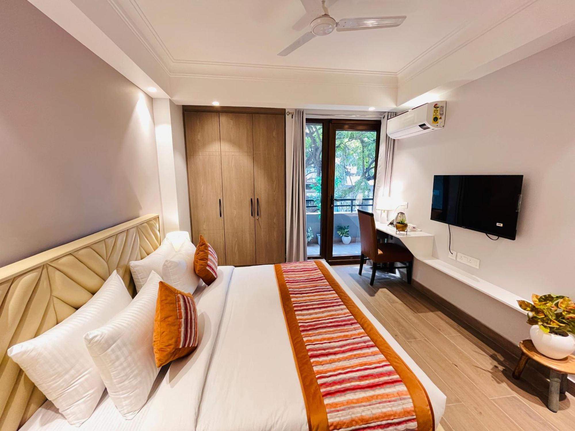 Hotel Gianmala Residency South Extension Near Aiims Delhi New Delhi Exteriör bild