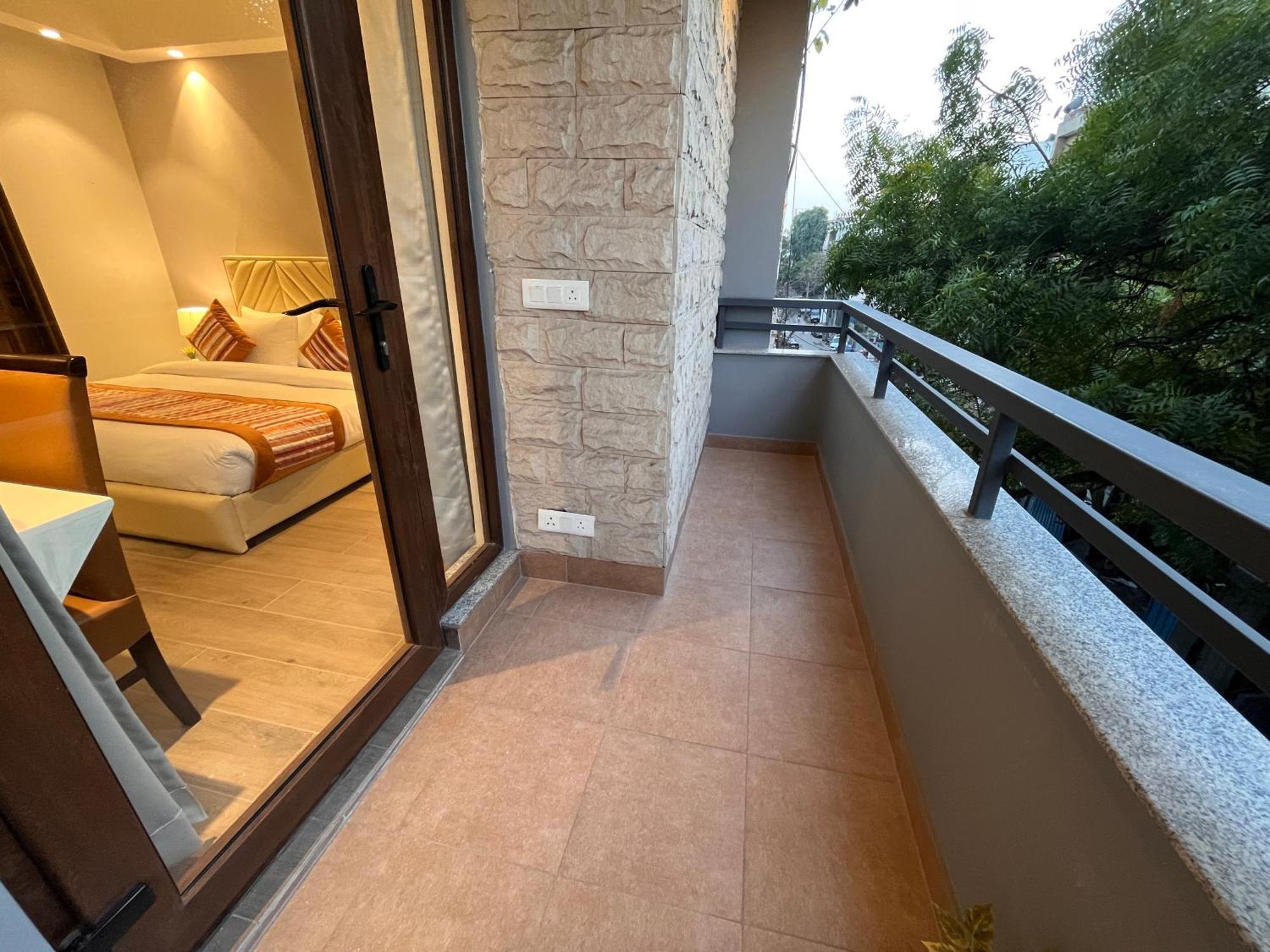 Hotel Gianmala Residency South Extension Near Aiims Delhi New Delhi Exteriör bild
