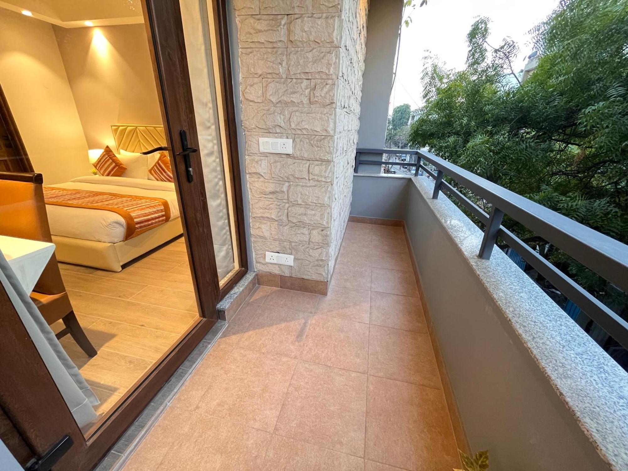 Hotel Gianmala Residency South Extension Near Aiims Delhi New Delhi Exteriör bild