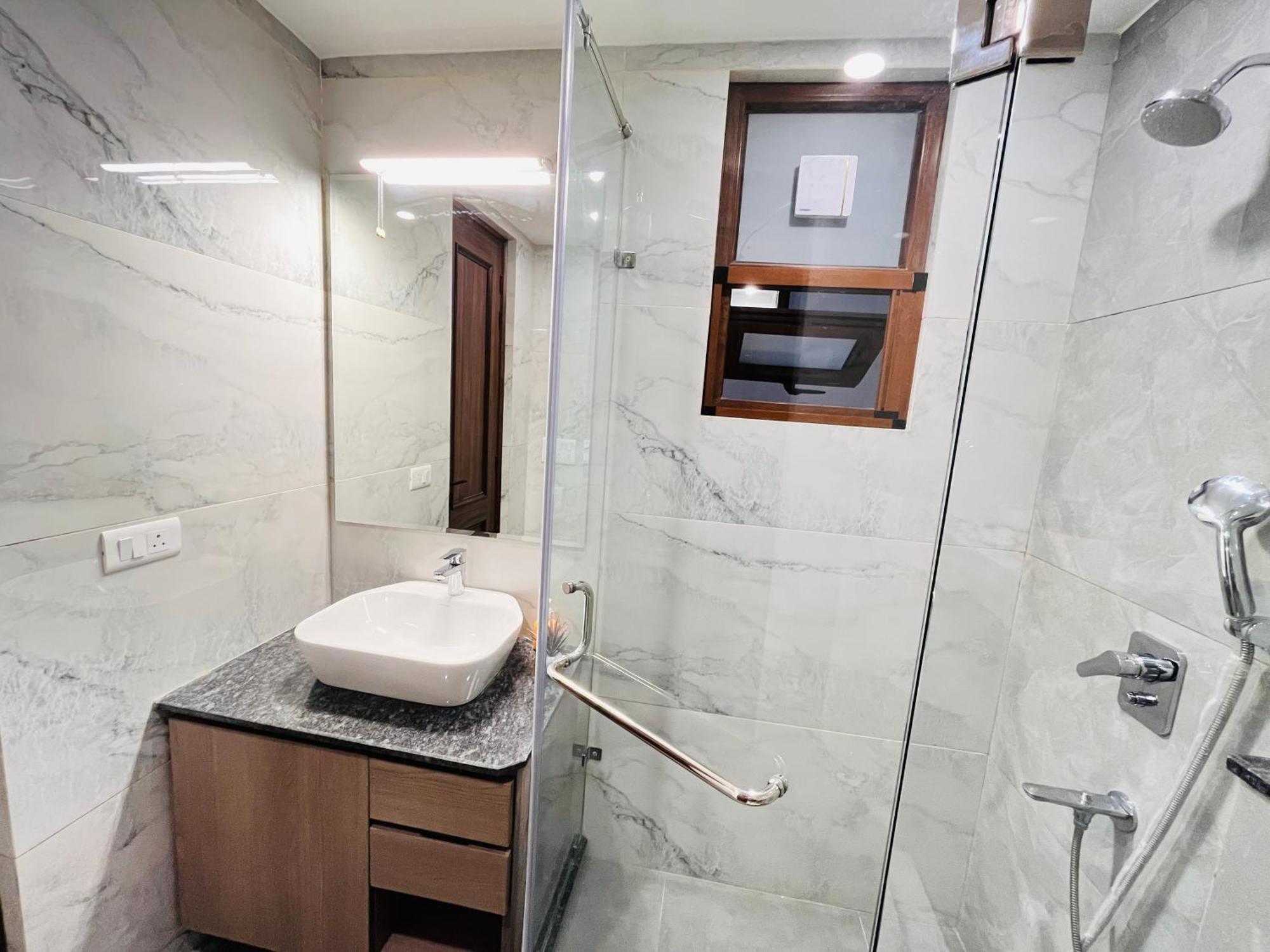 Hotel Gianmala Residency South Extension Near Aiims Delhi New Delhi Exteriör bild